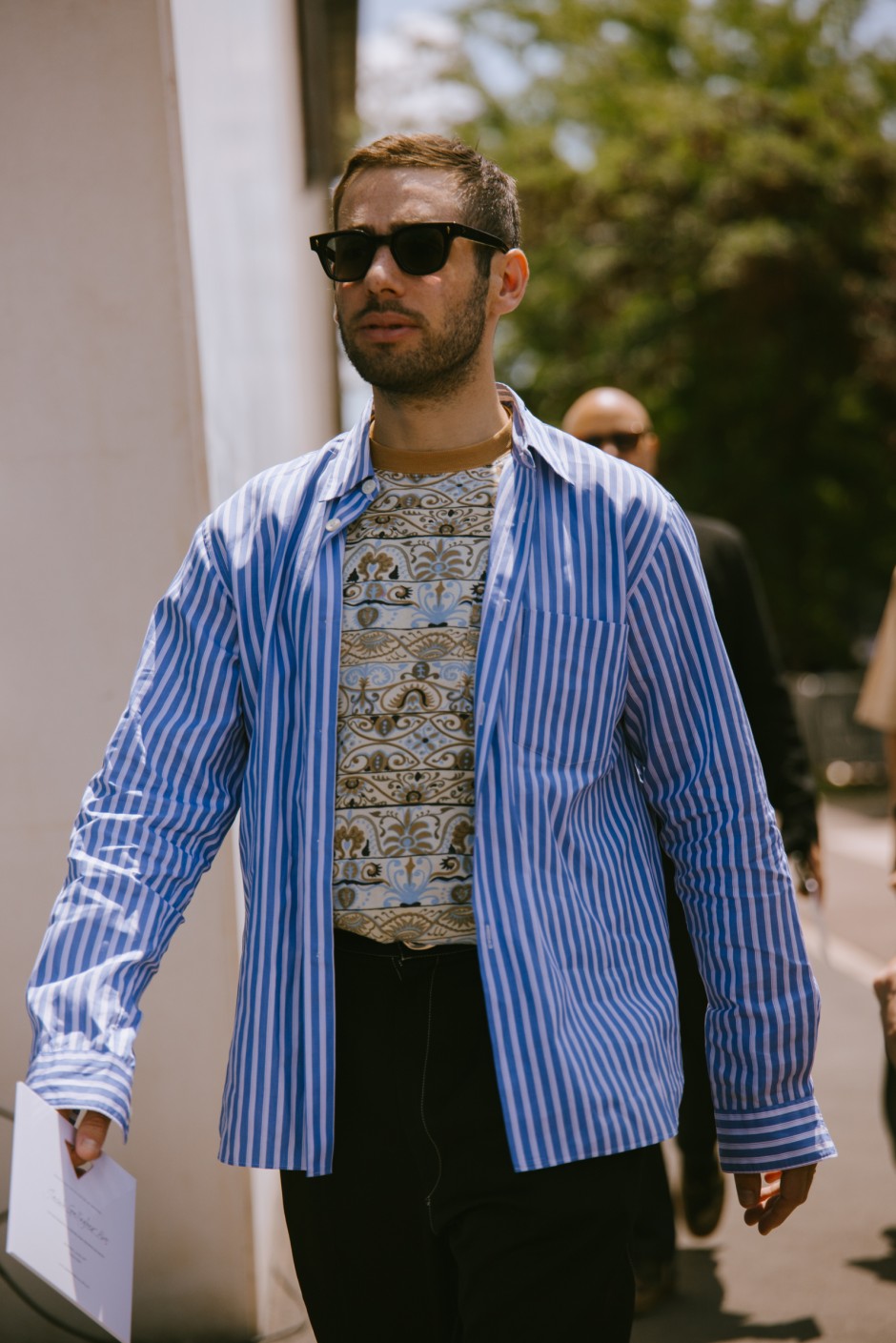 Milano Erkek Moda Haftası İlkbahar/Yaz 2025 Sokak Stili