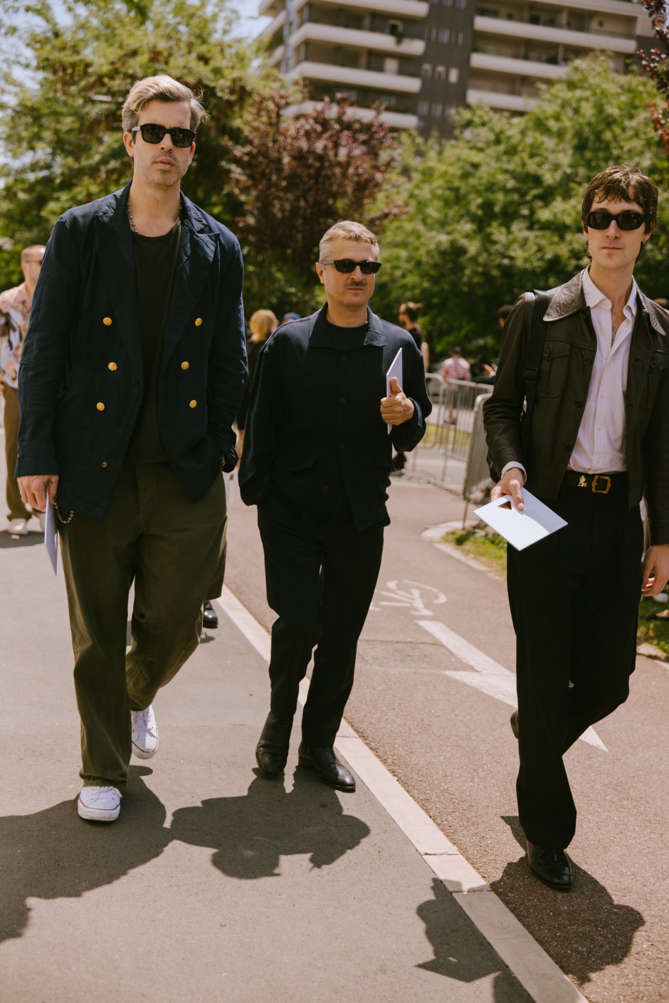 Milano Erkek Moda Haftası İlkbahar/Yaz 2025 Sokak Stili