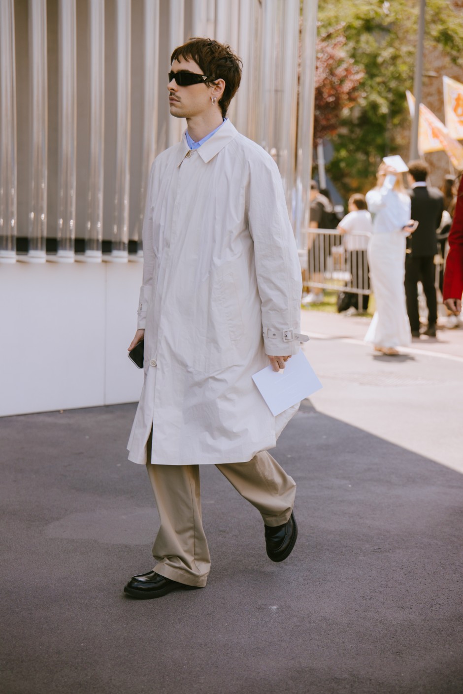 Milano Erkek Moda Haftası İlkbahar/Yaz 2025 Sokak Stili