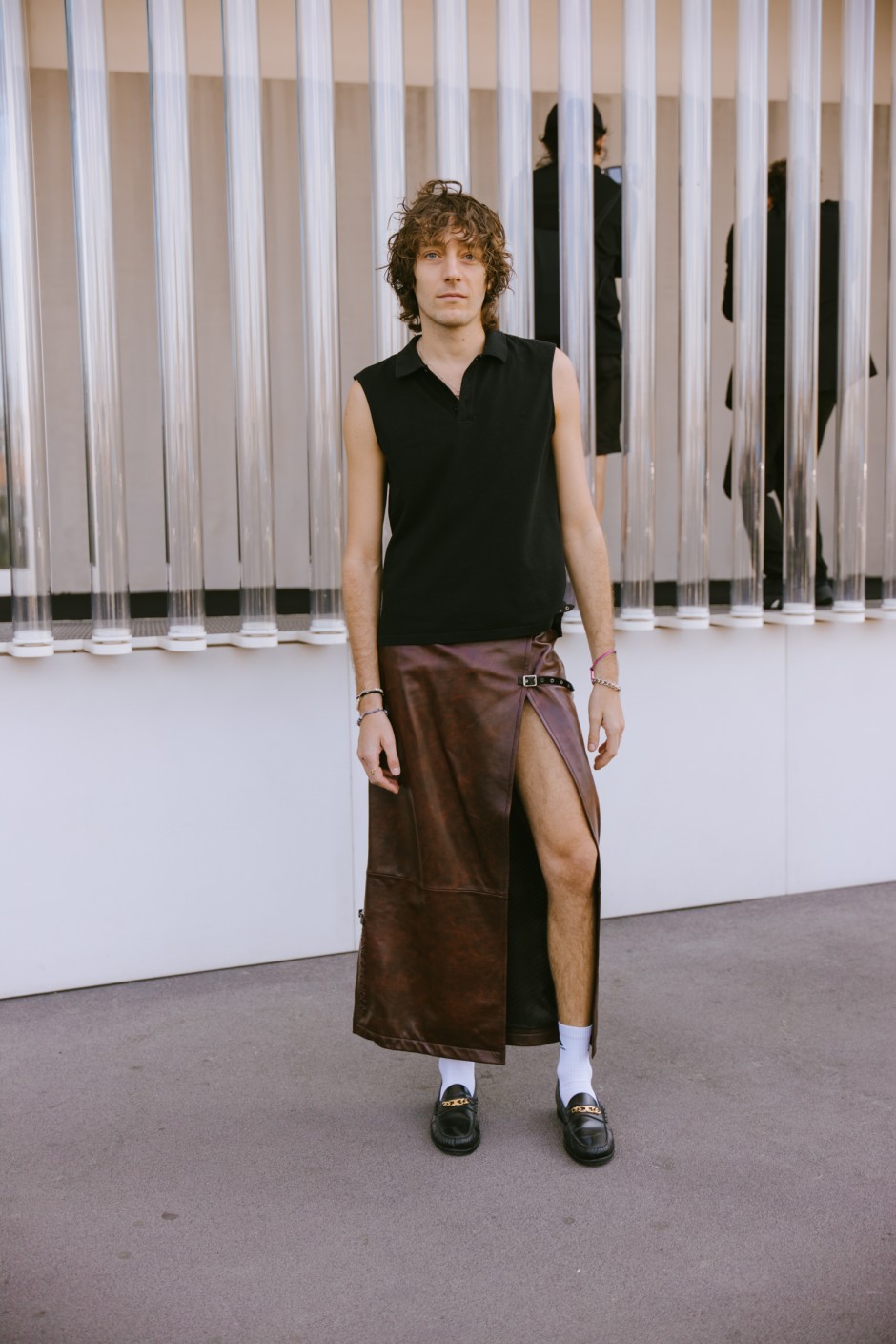 Milano Erkek Moda Haftası İlkbahar/Yaz 2025 Sokak Stili