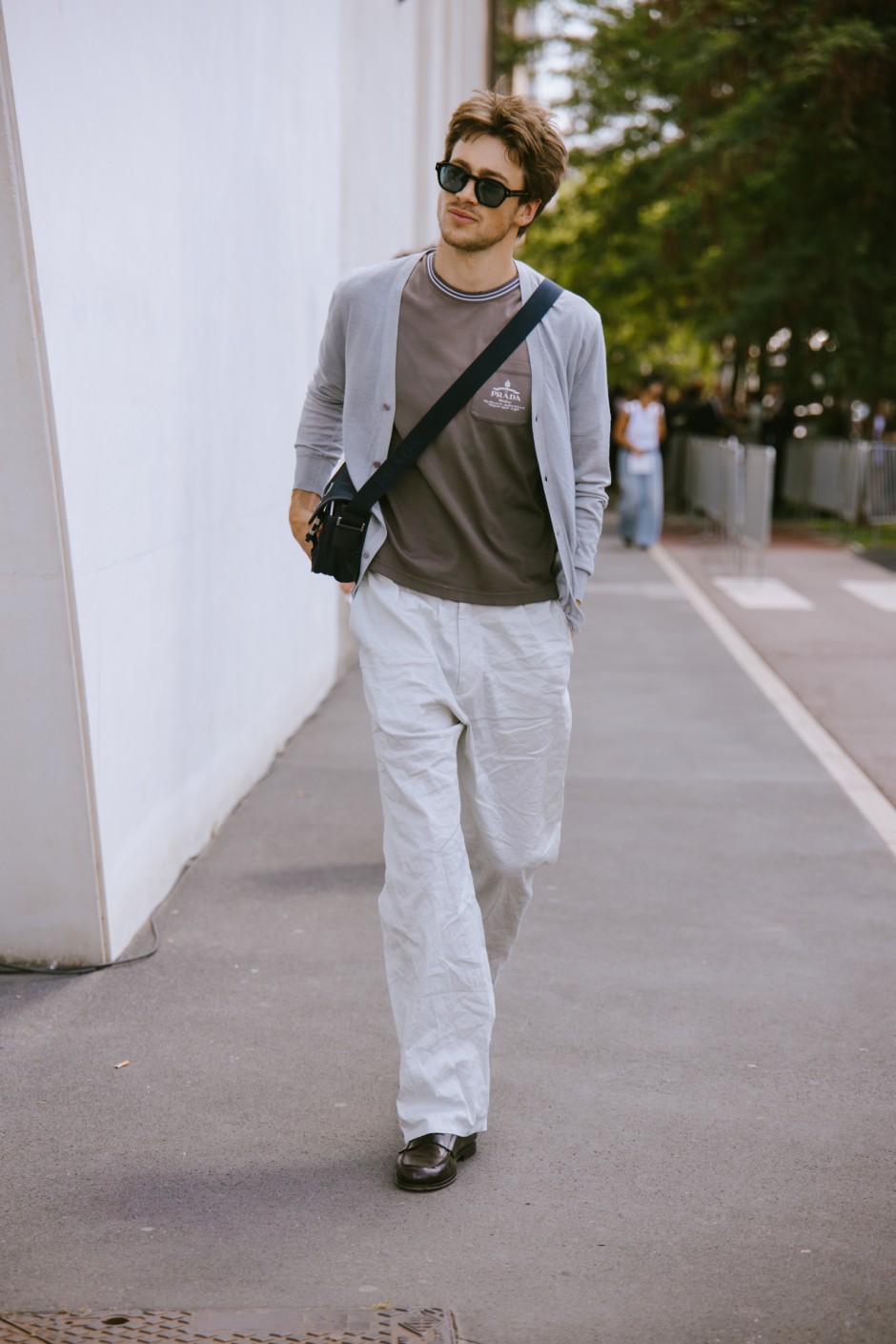 Milano Erkek Moda Haftası İlkbahar/Yaz 2025 Sokak Stili