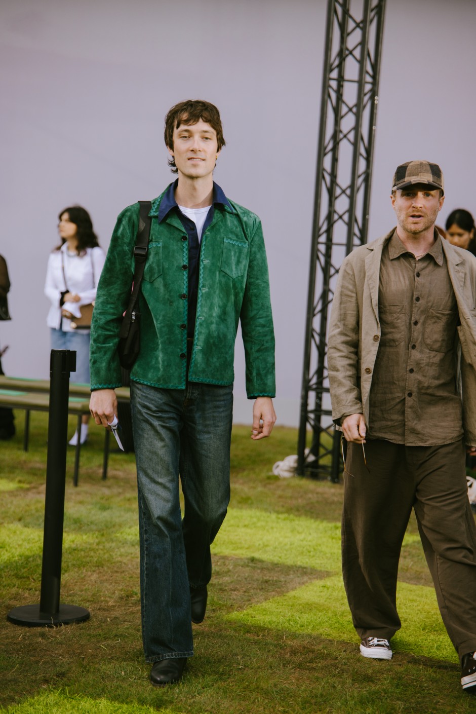 Paris Erkek Moda Haftası İlkbahar/Yaz 2025 Sokak Stili