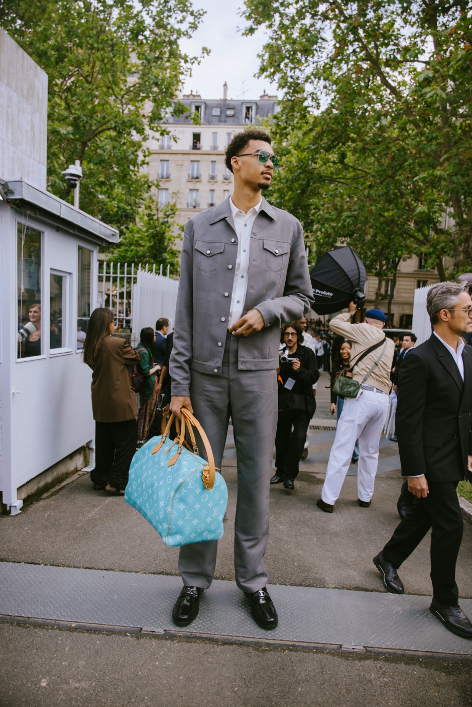 Paris Erkek Moda Haftası İlkbahar/Yaz 2025 Sokak Stili