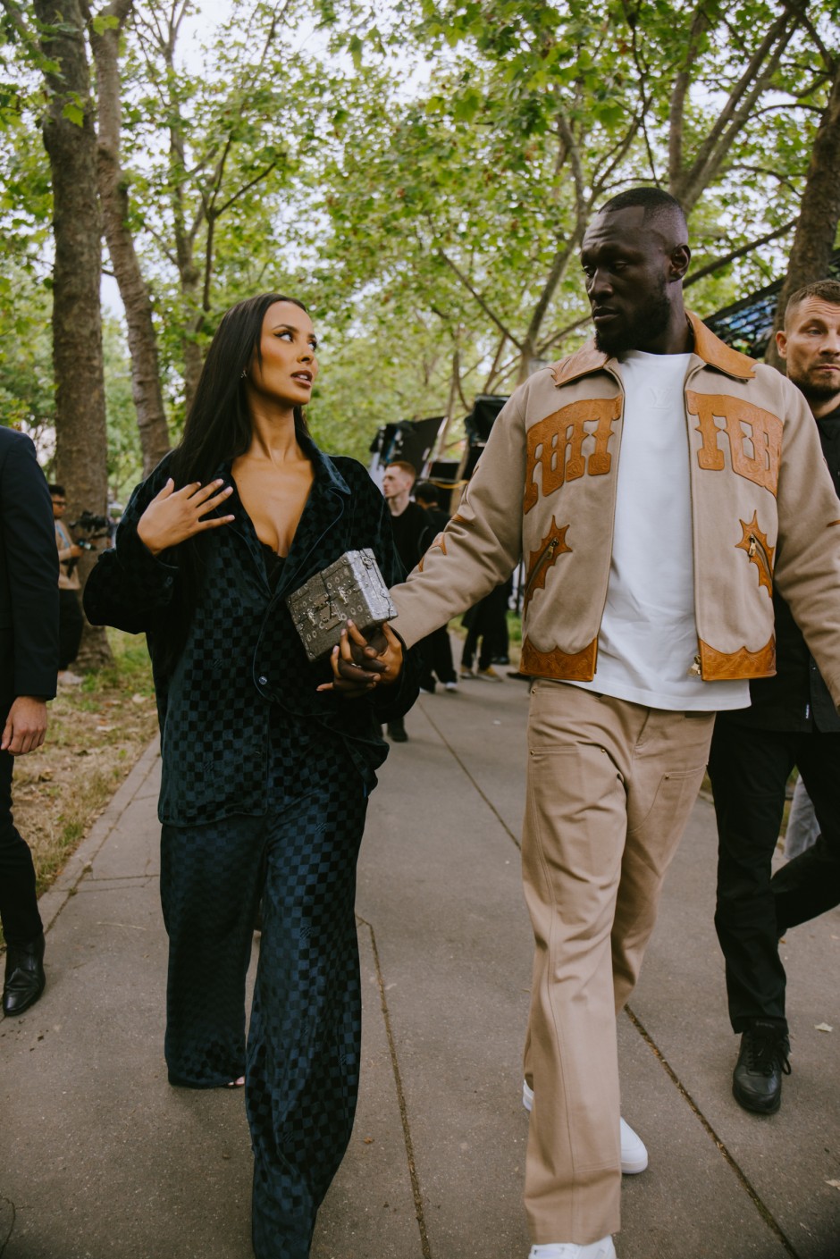 Paris Erkek Moda Haftası İlkbahar/Yaz 2025 Sokak Stili