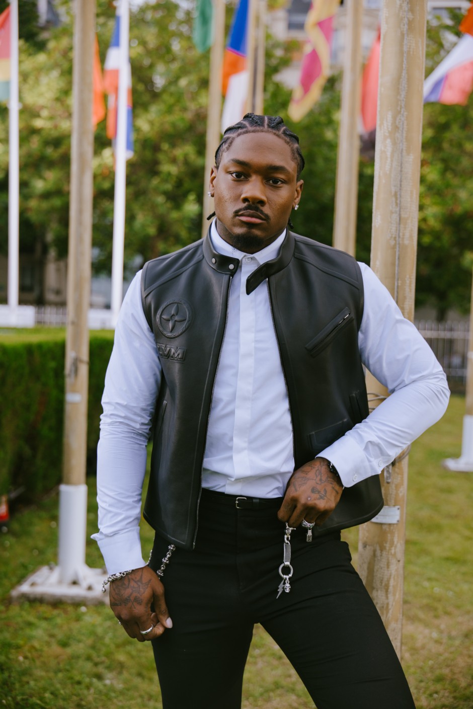 Paris Erkek Moda Haftası İlkbahar/Yaz 2025 Sokak Stili