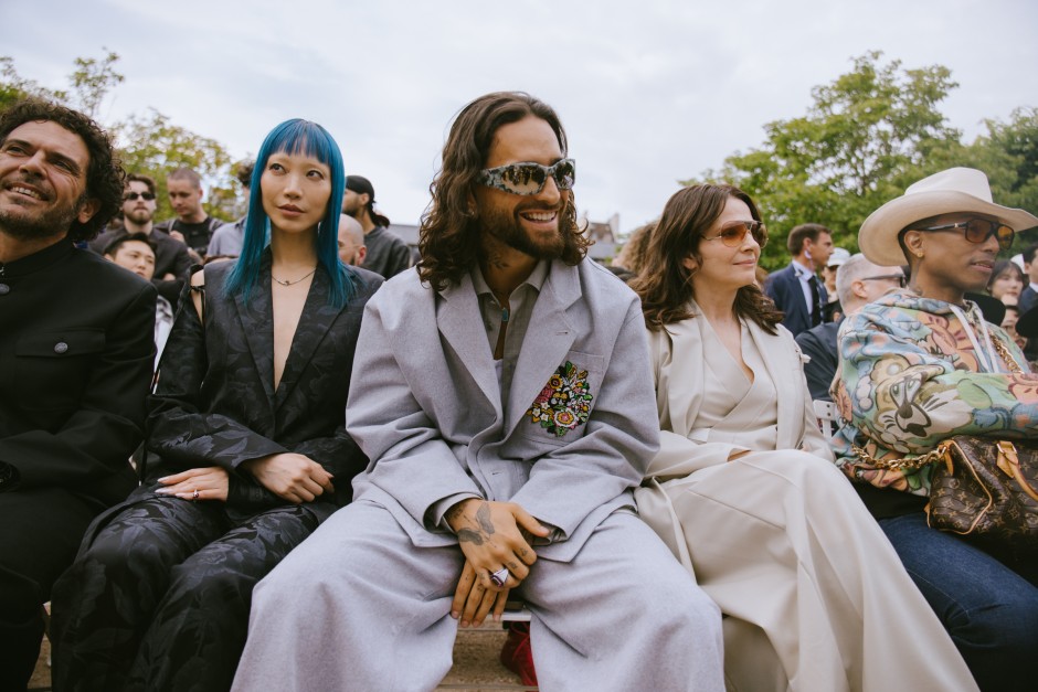 Paris Erkek Moda Haftası İlkbahar/Yaz 2025 Sokak Stili