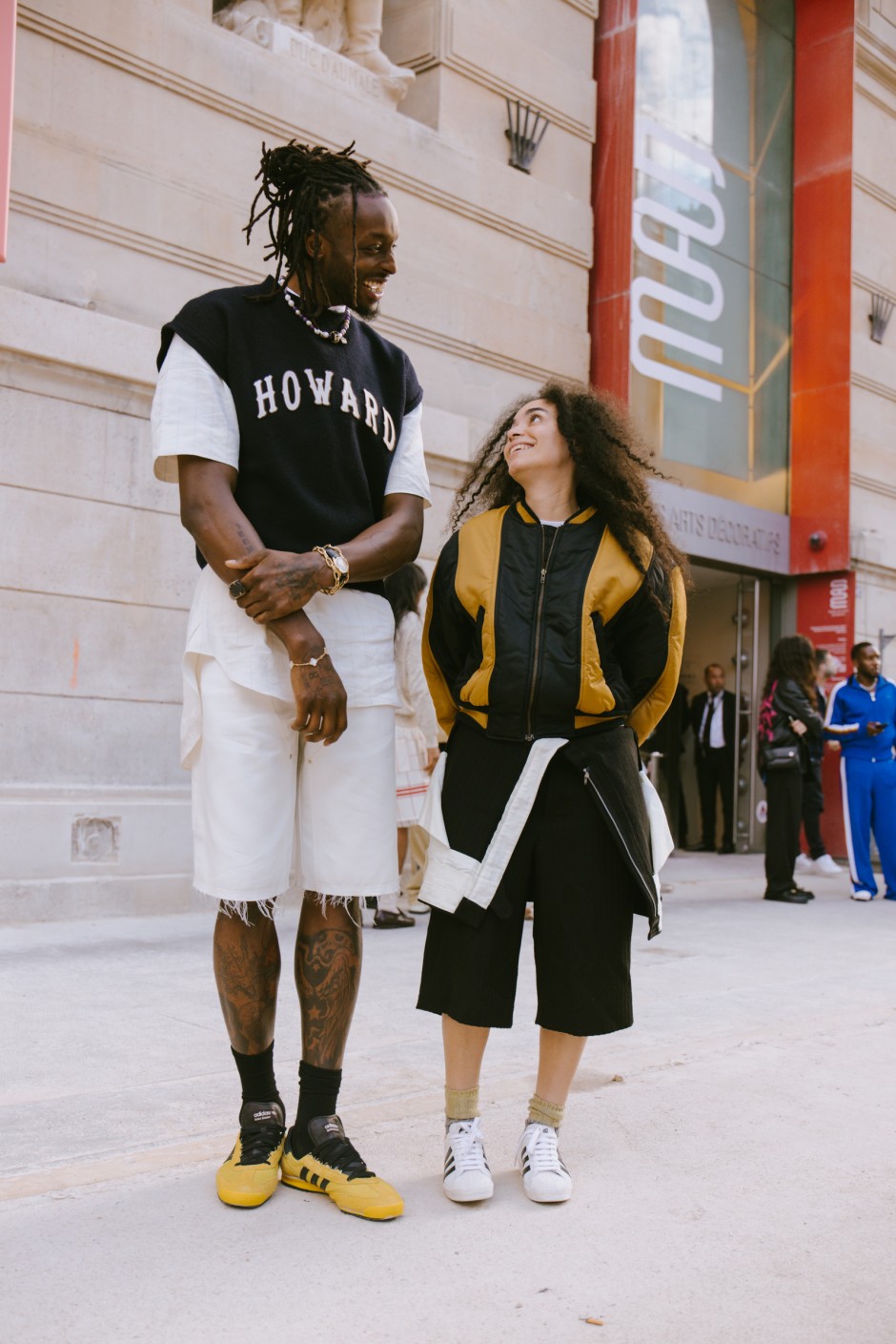 Paris Erkek Moda Haftası İlkbahar/Yaz 2025 Sokak Stili