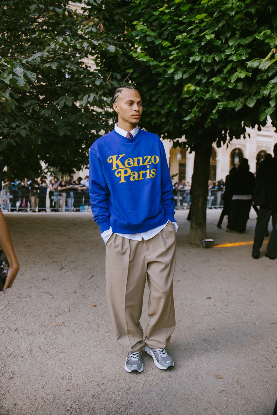 Paris Erkek Moda Haftası İlkbahar/Yaz 2025 Sokak Stili