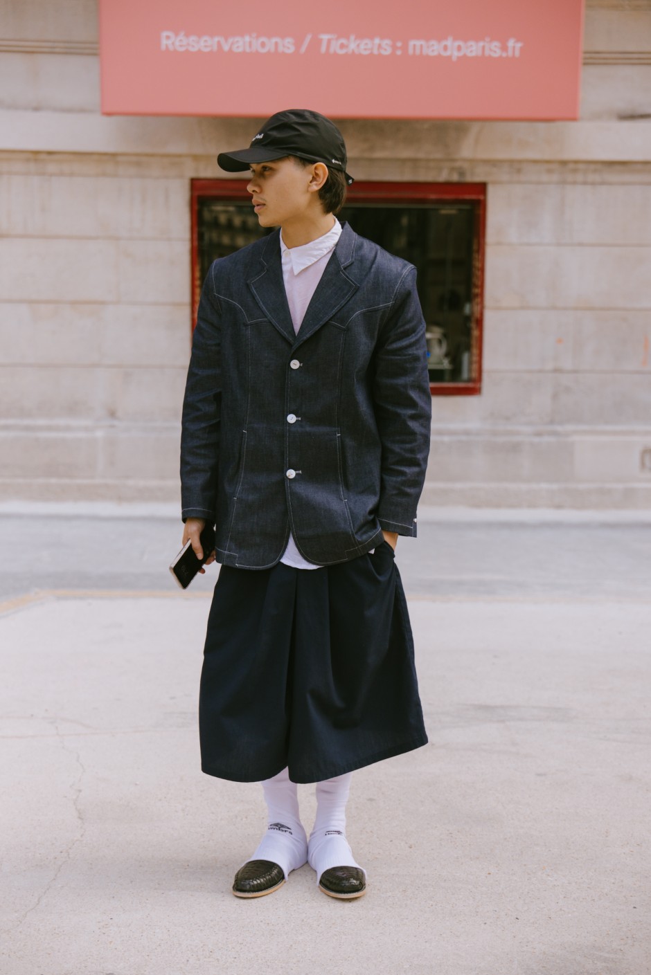 Paris Erkek Moda Haftası İlkbahar/Yaz 2025 Sokak Stili