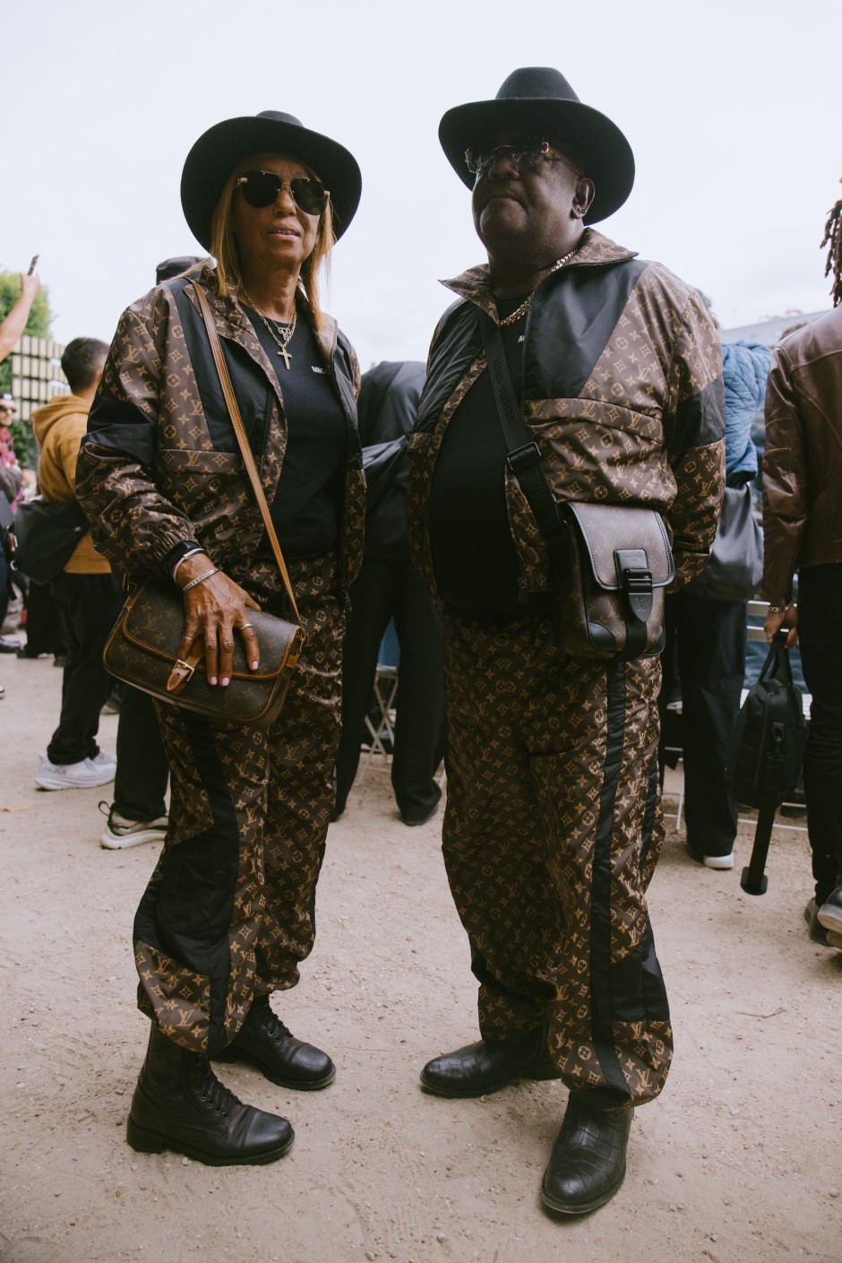 Paris Erkek Moda Haftası İlkbahar/Yaz 2025 Sokak Stili