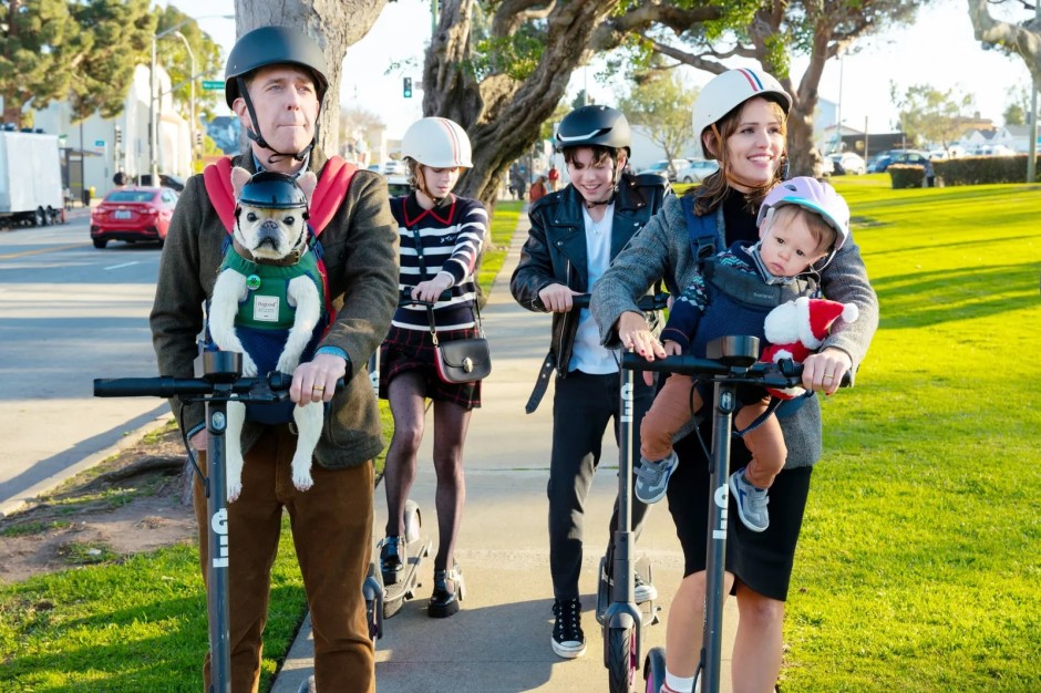 Family Switch (2023)