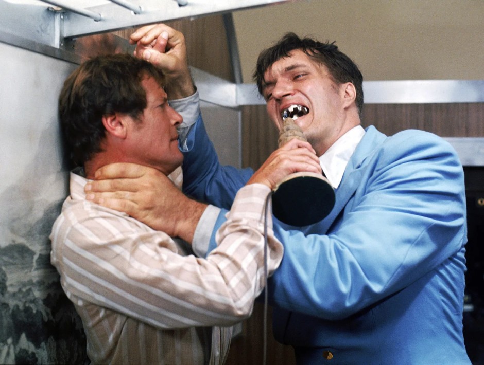 The Spy Who Loved Me'den Jaws