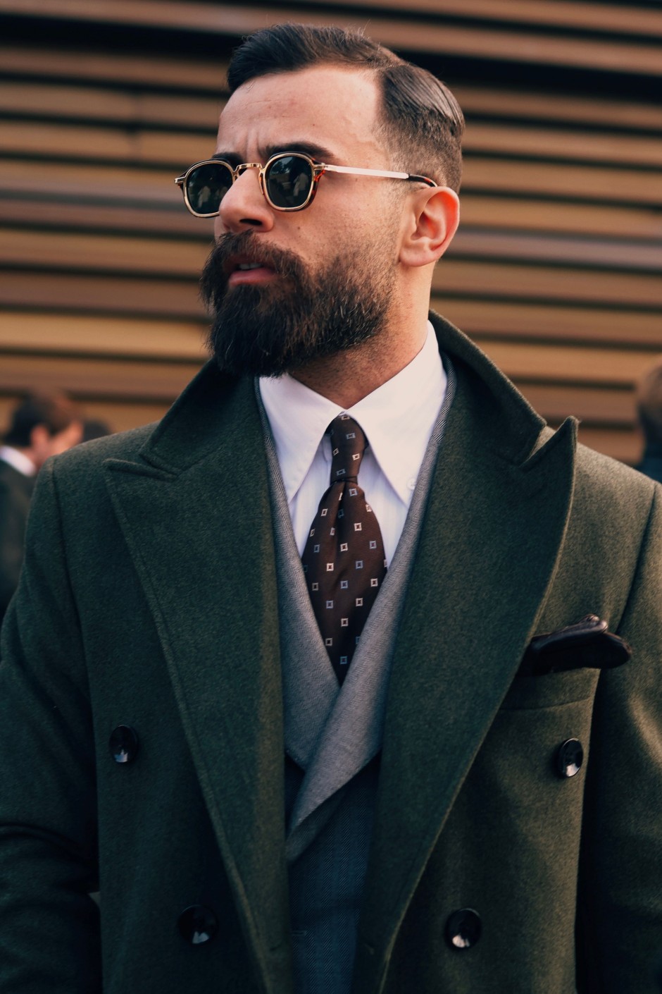 Sokak Stili: Pitti Uomo 2025'in En Şıkları