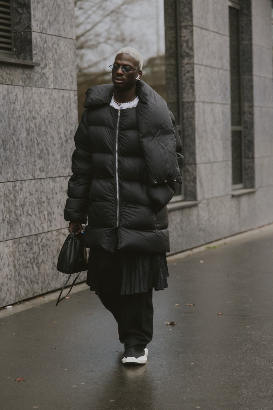 Parisli Bir Moda Tutkunu Gibi Puf Mont Giymenin 10 Yolu