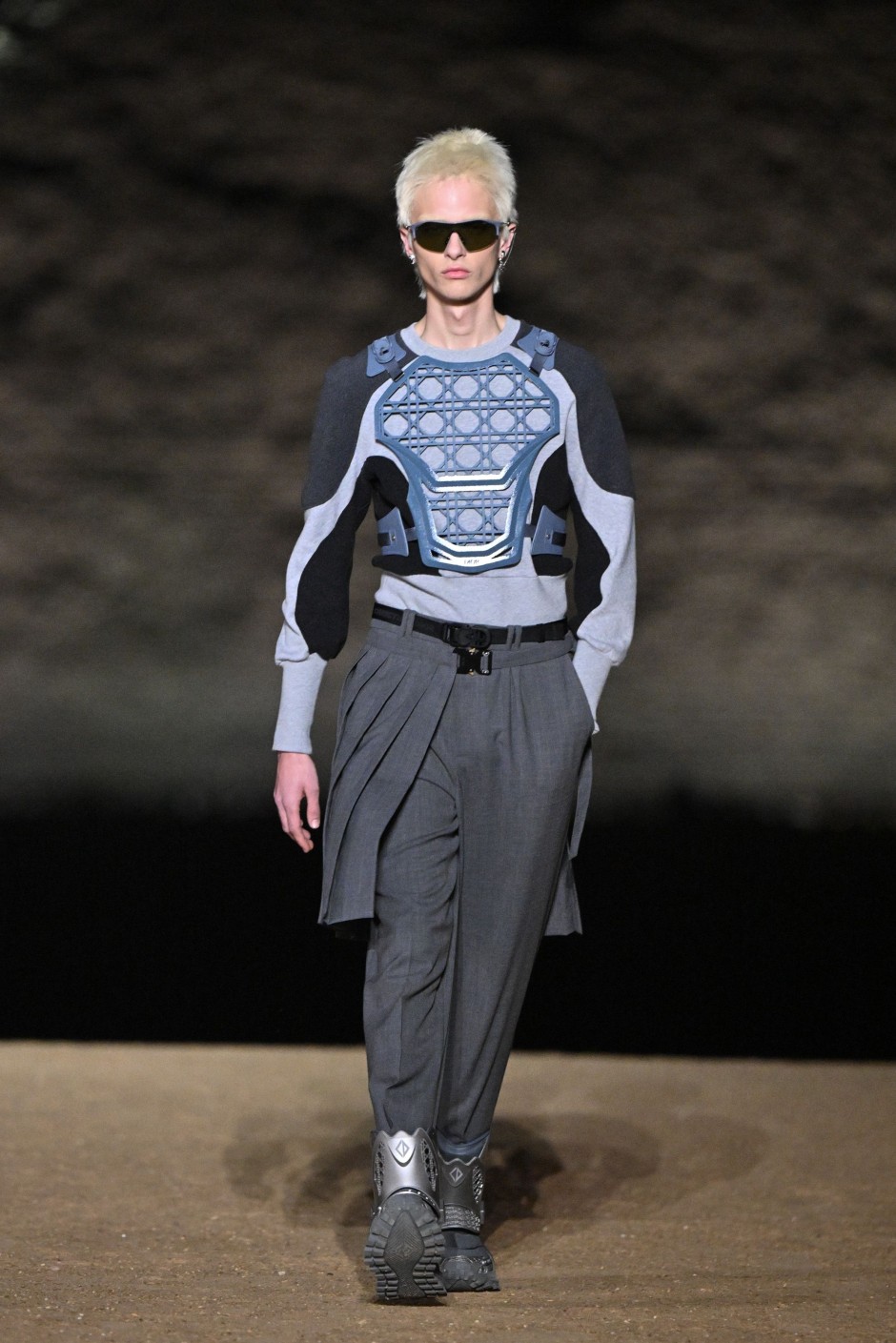 Kim Jones'un Dior Döneminde Yarattığı En İyi 30 Görünüm Kim Jones'un Dior Döneminde Yarattığı En İyi 30 Görünüm