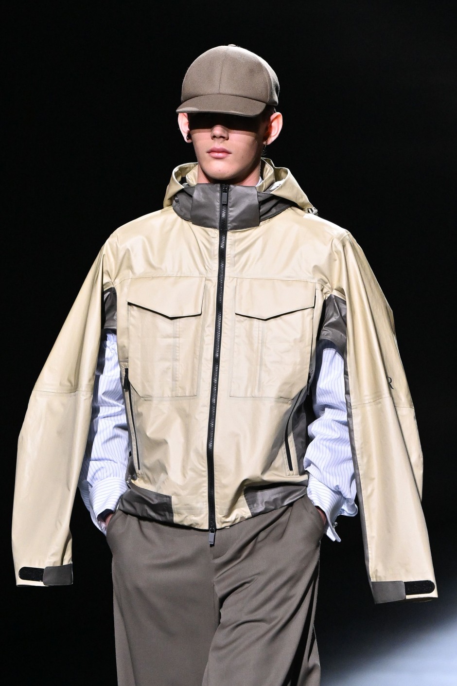 Kim Jones'un Dior Döneminde Yarattığı En İyi 30 Görünüm Kim Jones'un Dior Döneminde Yarattığı En İyi 30 Görünüm