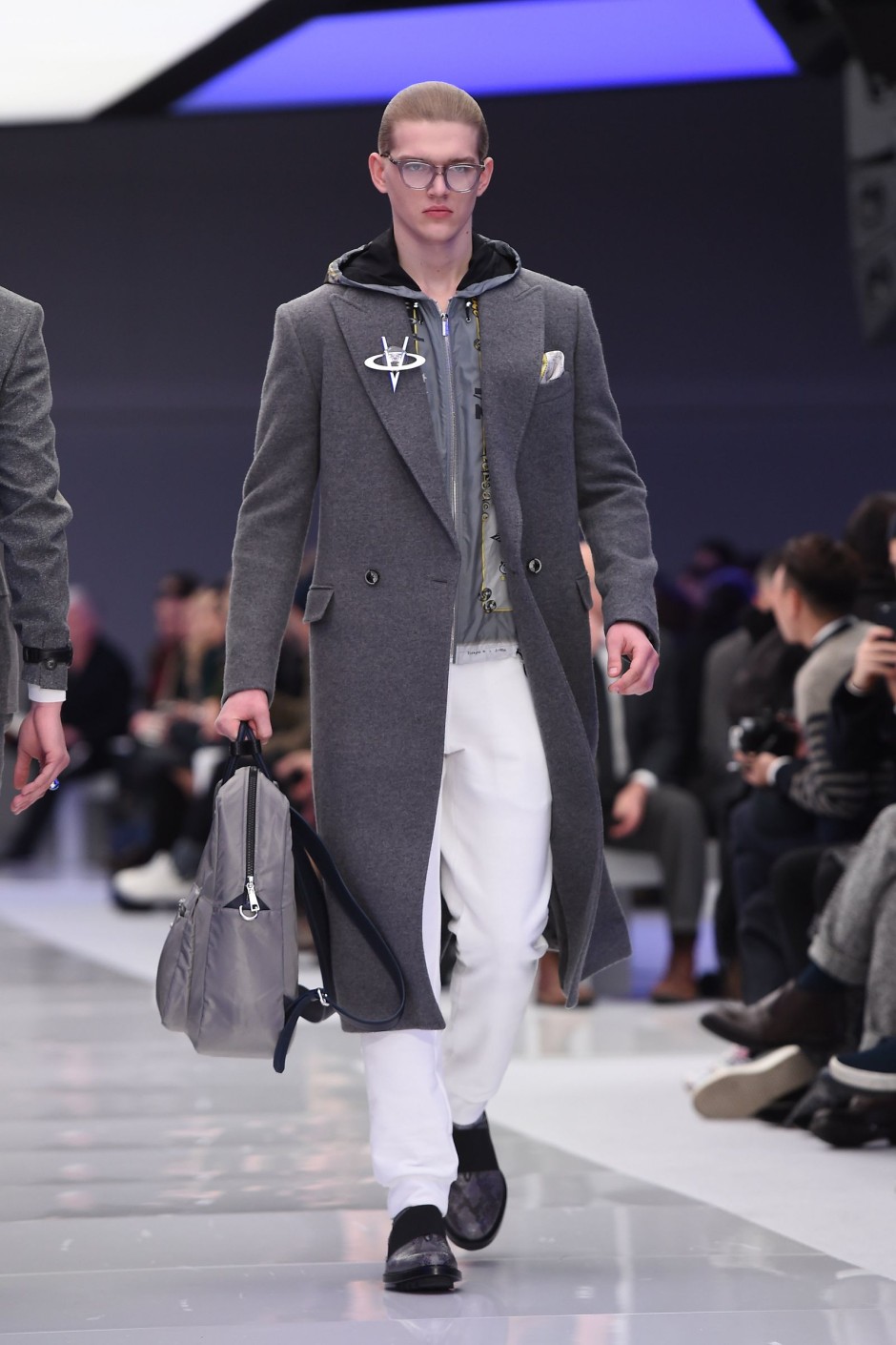 Donatella Versace'nin Vahşi, Sınırsız, Göz Alıcı Saltanatını Tanımlayan 30 Görünüm