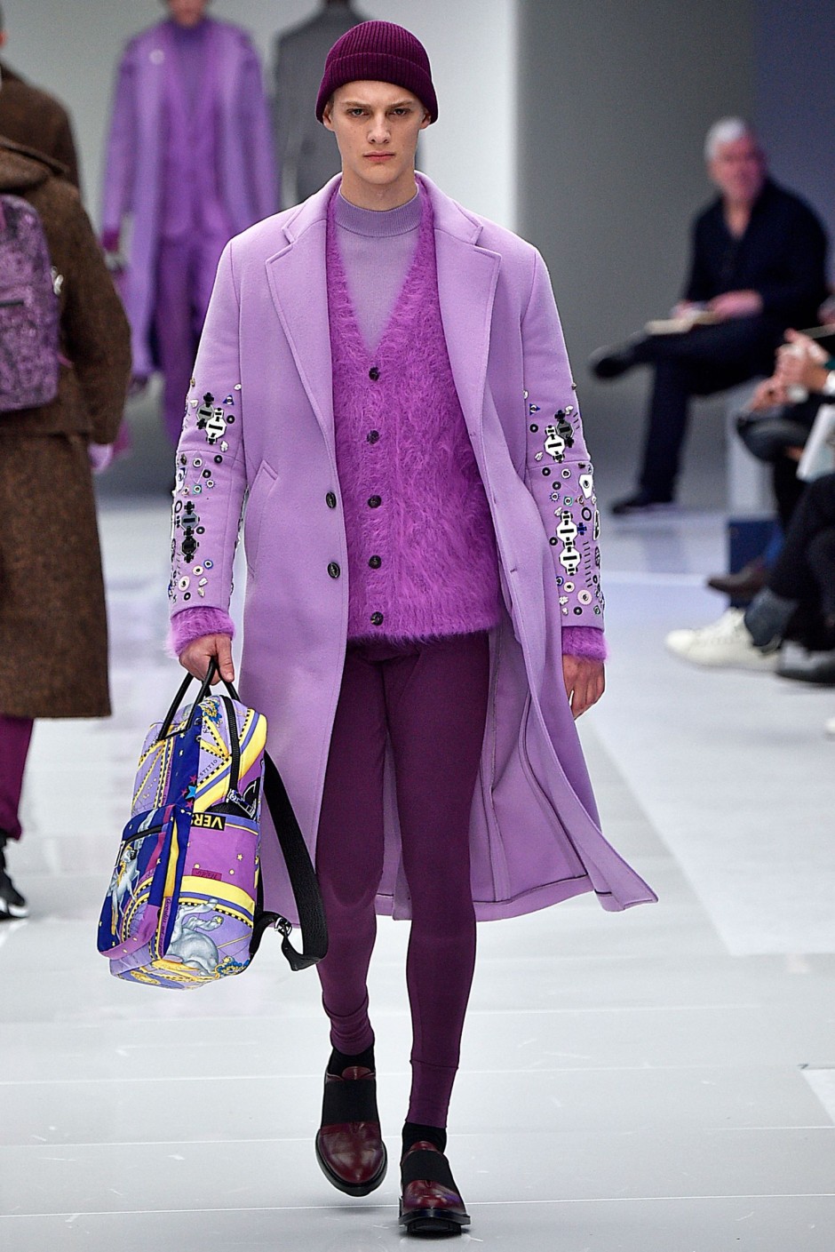 Donatella Versace'nin Vahşi, Sınırsız, Göz Alıcı Saltanatını Tanımlayan 30 Görünüm