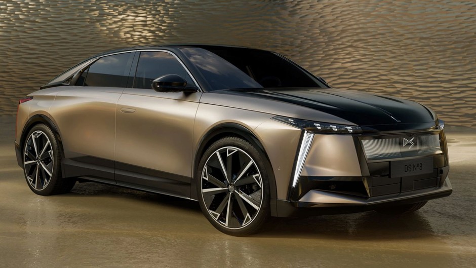 GQ 2025'in En İyi Yeni Otomobillerini Seçti