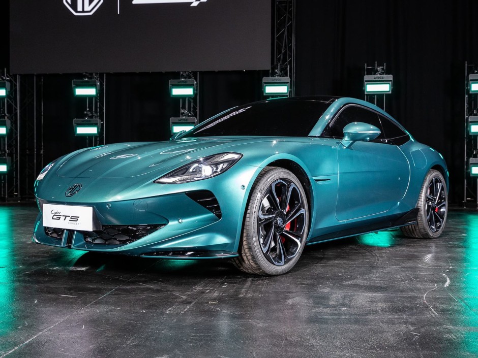 GQ 2025'in En İyi Yeni Otomobillerini Seçti