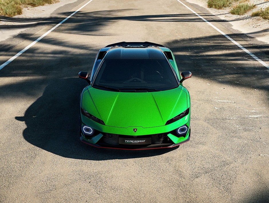 GQ 2025'in En İyi Yeni Otomobillerini Seçti