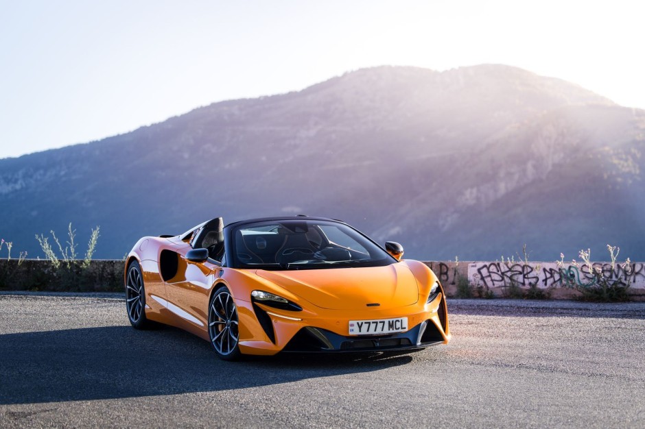 GQ 2025'in En İyi Yeni Otomobillerini Seçti