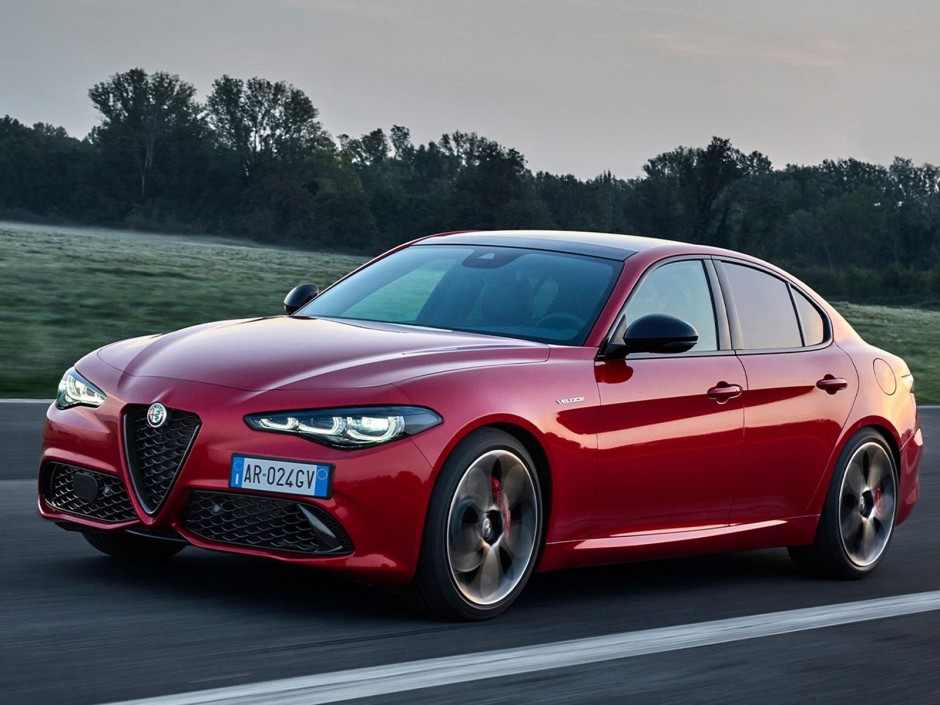 GQ 2025'in En İyi Yeni Otomobillerini Seçti