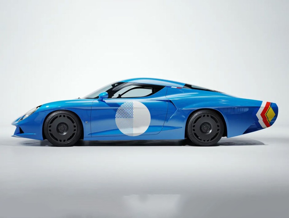 GQ 2025'in En İyi Yeni Otomobillerini Seçti