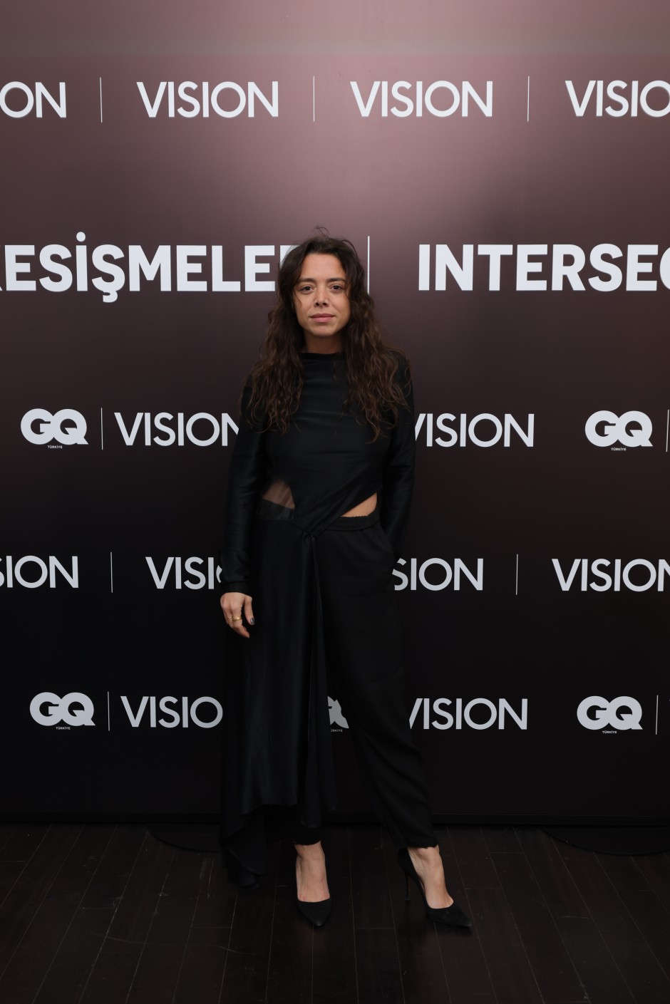 Vision Art Platform'un Yeni Sergisi Kesişmeler