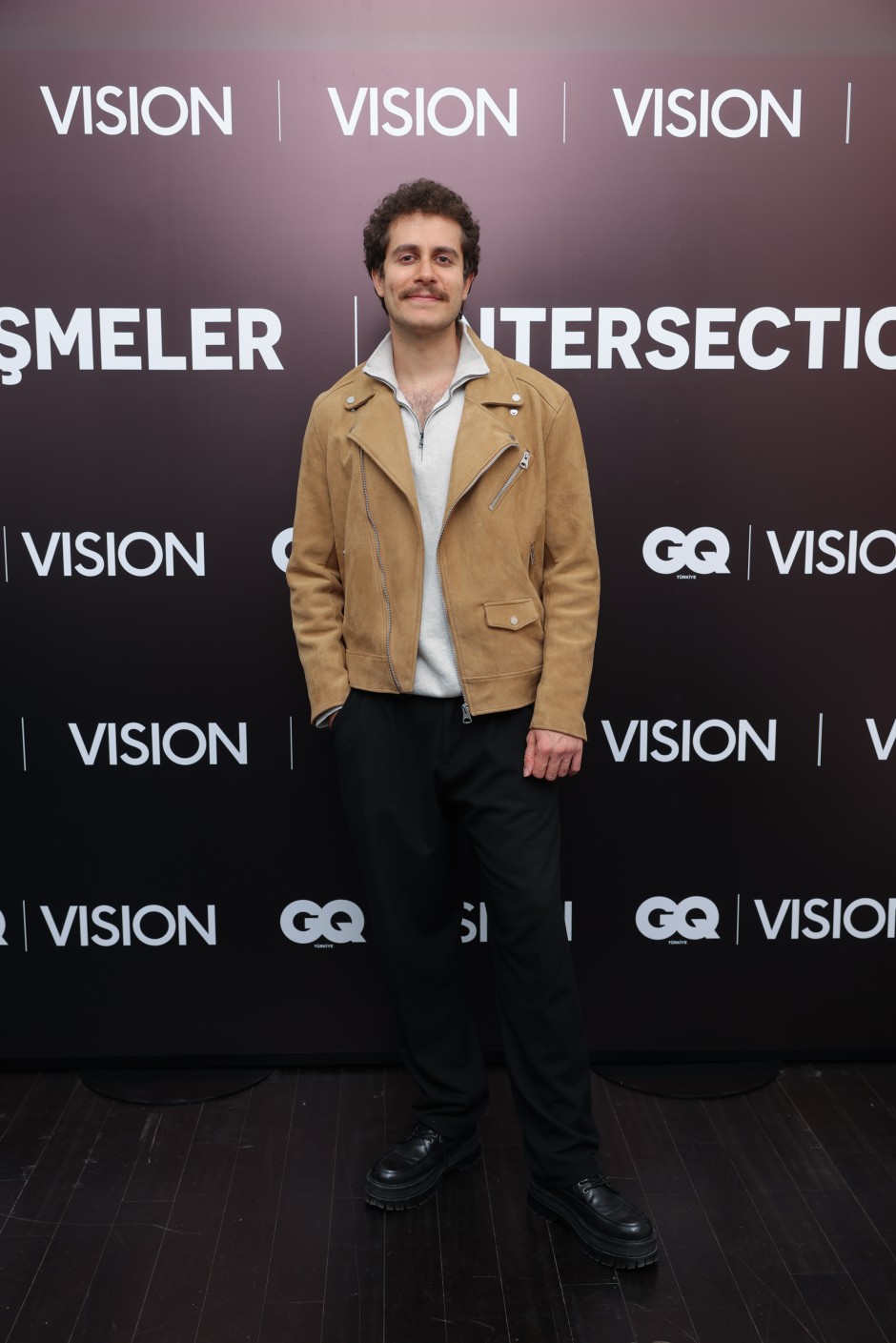 Vision Art Platform'un Yeni Sergisi Kesişmeler