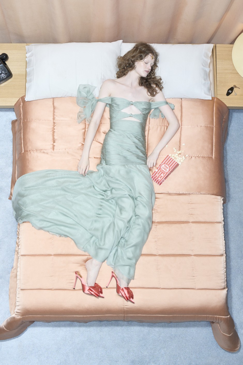 Valentino ve Alessandro Michele Bu Kez de Abartmaktan Çekinmedi