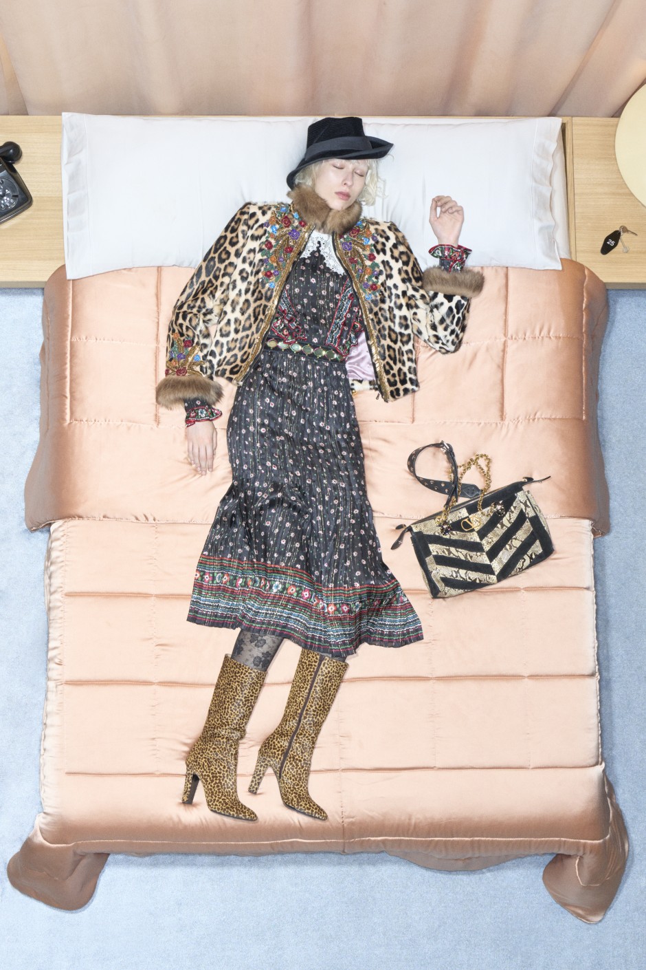 Valentino ve Alessandro Michele Bu Kez de Abartmaktan Çekinmedi