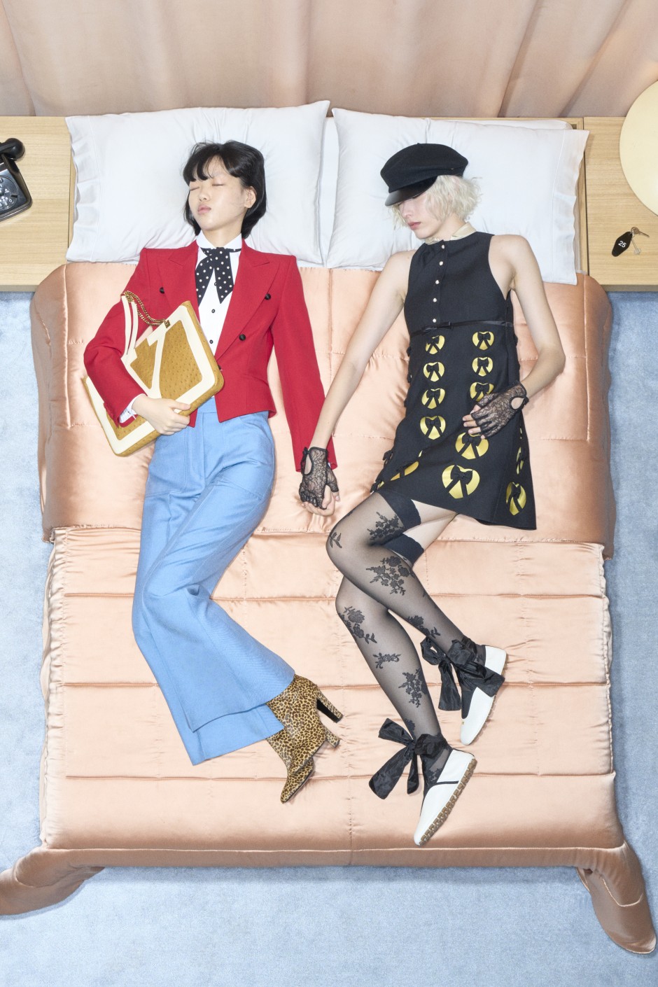 Valentino ve Alessandro Michele Bu Kez de Abartmaktan Çekinmedi