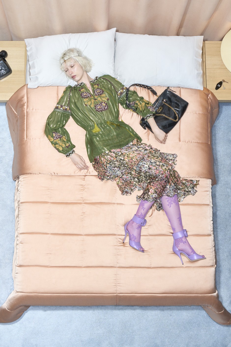 Valentino ve Alessandro Michele Bu Kez de Abartmaktan Çekinmedi