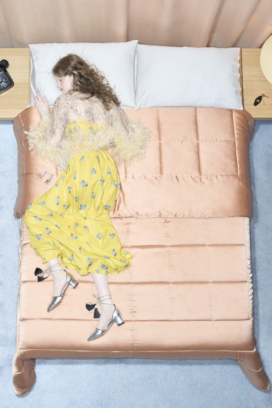 Valentino ve Alessandro Michele Bu Kez de Abartmaktan Çekinmedi