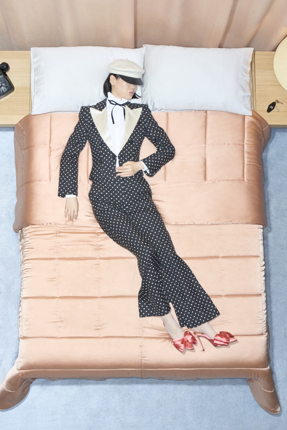 Valentino ve Alessandro Michele Bu Kez de Abartmaktan Çekinmedi