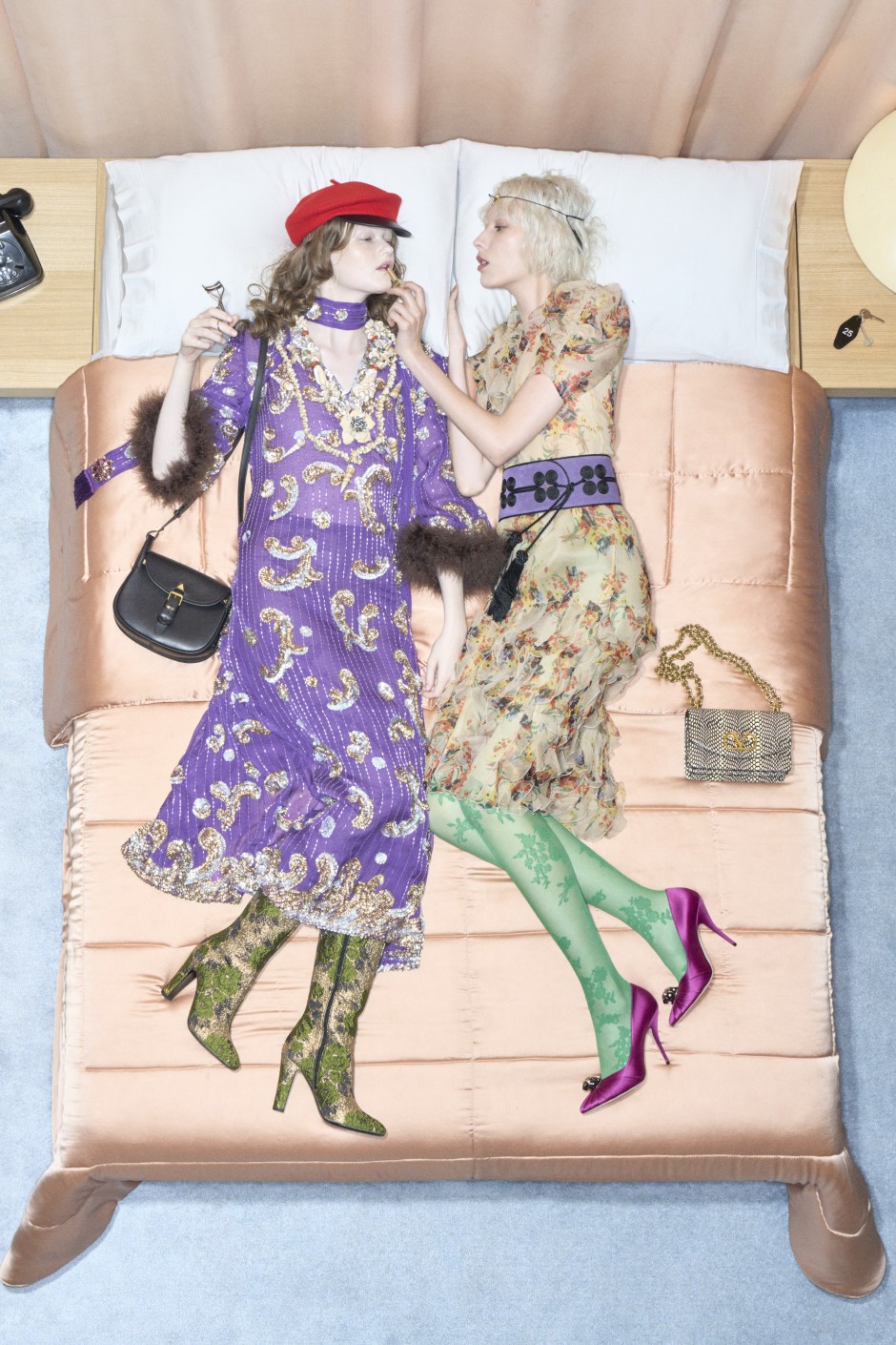 Valentino ve Alessandro Michele Bu Kez de Abartmaktan Çekinmedi