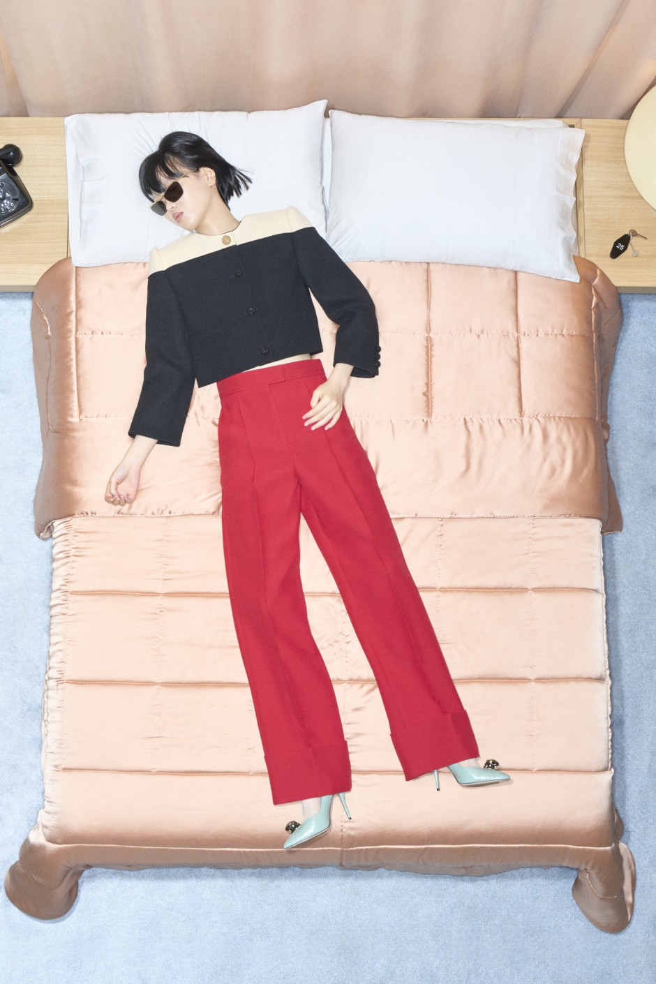 Valentino ve Alessandro Michele Bu Kez de Abartmaktan Çekinmedi