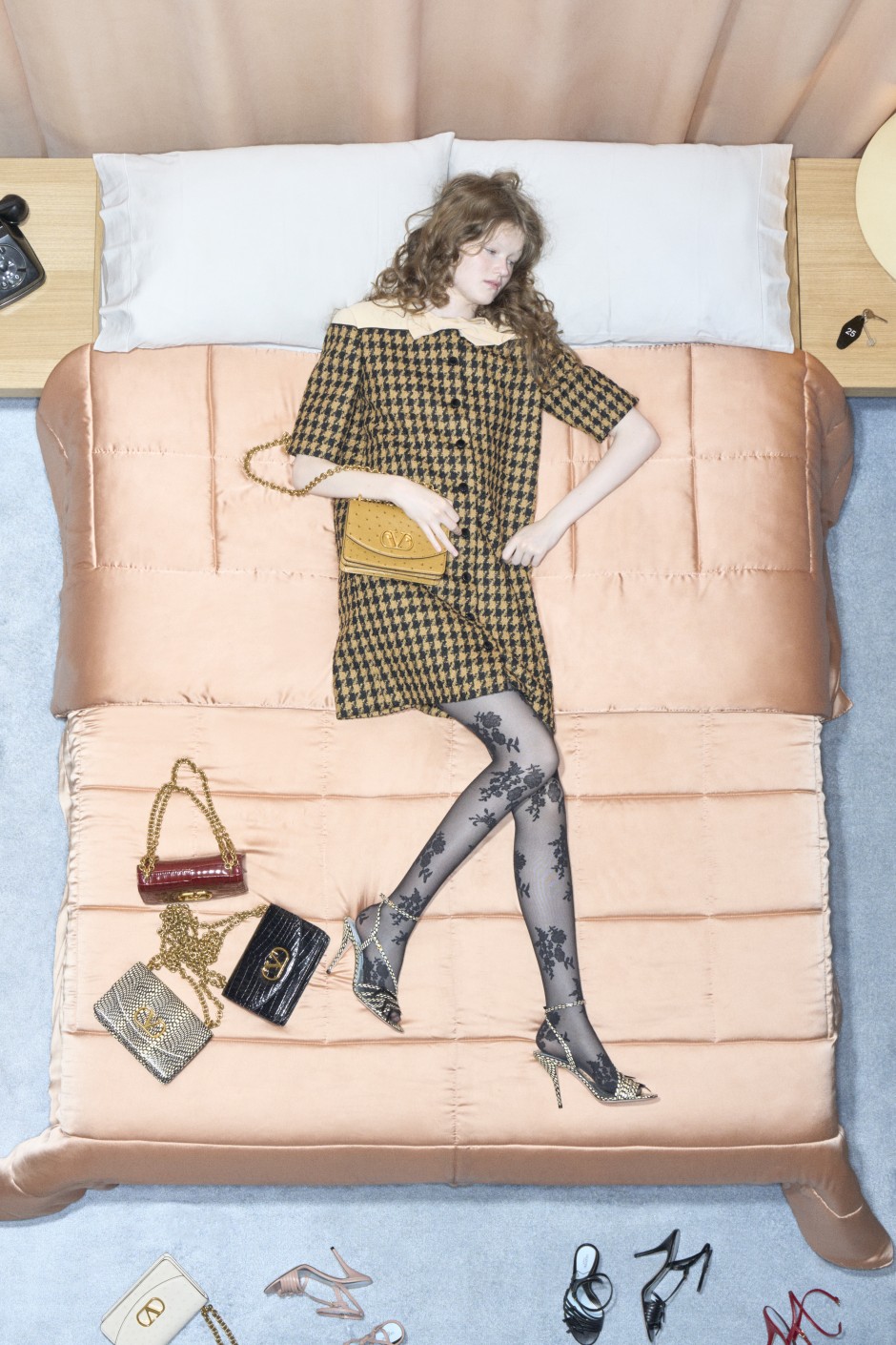 Valentino ve Alessandro Michele Bu Kez de Abartmaktan Çekinmedi