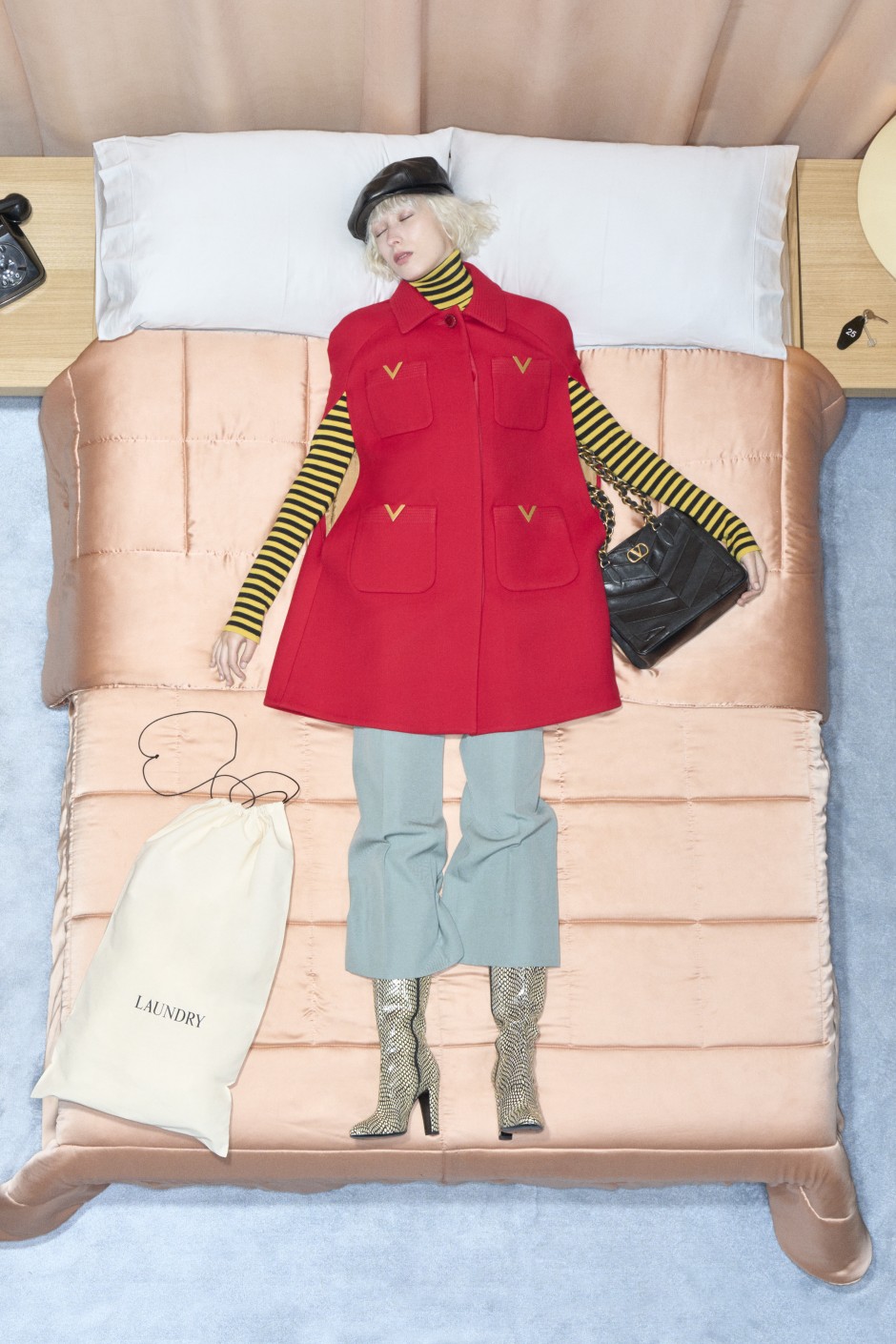 Valentino ve Alessandro Michele Bu Kez de Abartmaktan Çekinmedi