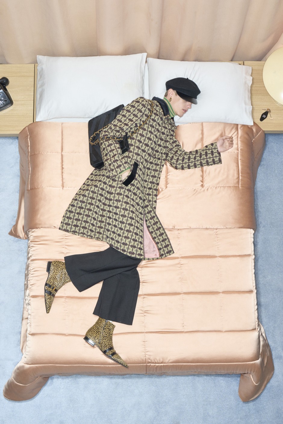 Valentino ve Alessandro Michele Bu Kez de Abartmaktan Çekinmedi