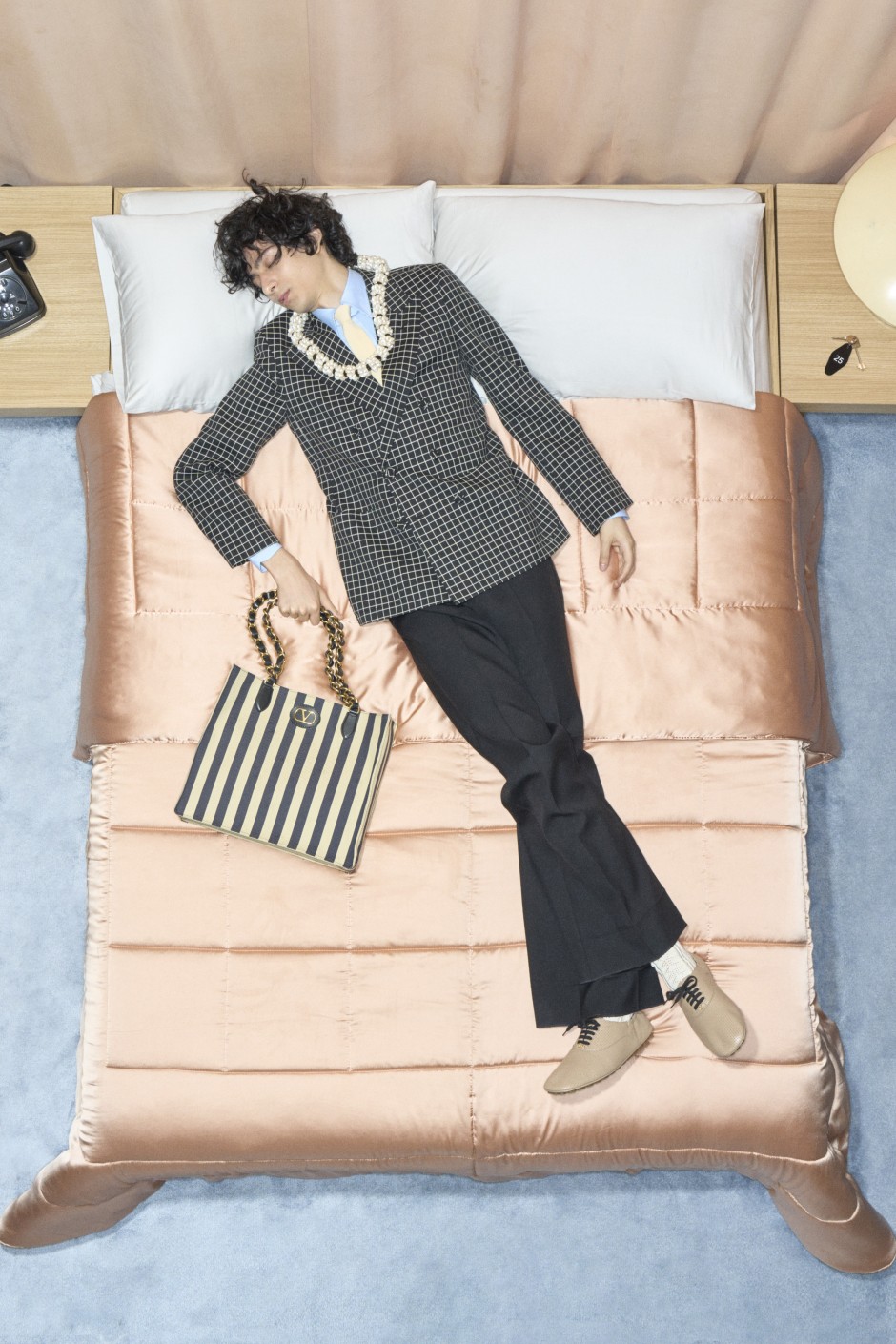 Valentino ve Alessandro Michele Bu Kez de Abartmaktan Çekinmedi