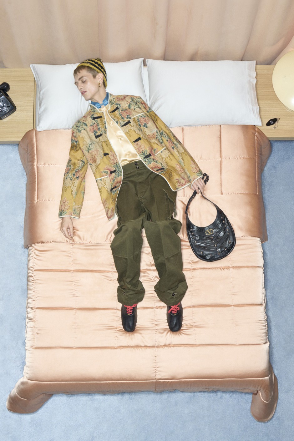 Valentino ve Alessandro Michele Bu Kez de Abartmaktan Çekinmedi