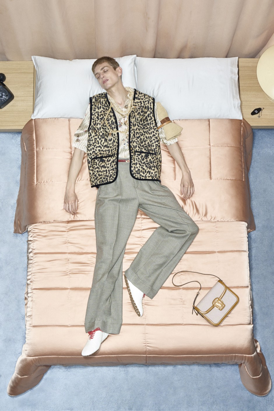 Valentino ve Alessandro Michele Bu Kez de Abartmaktan Çekinmedi