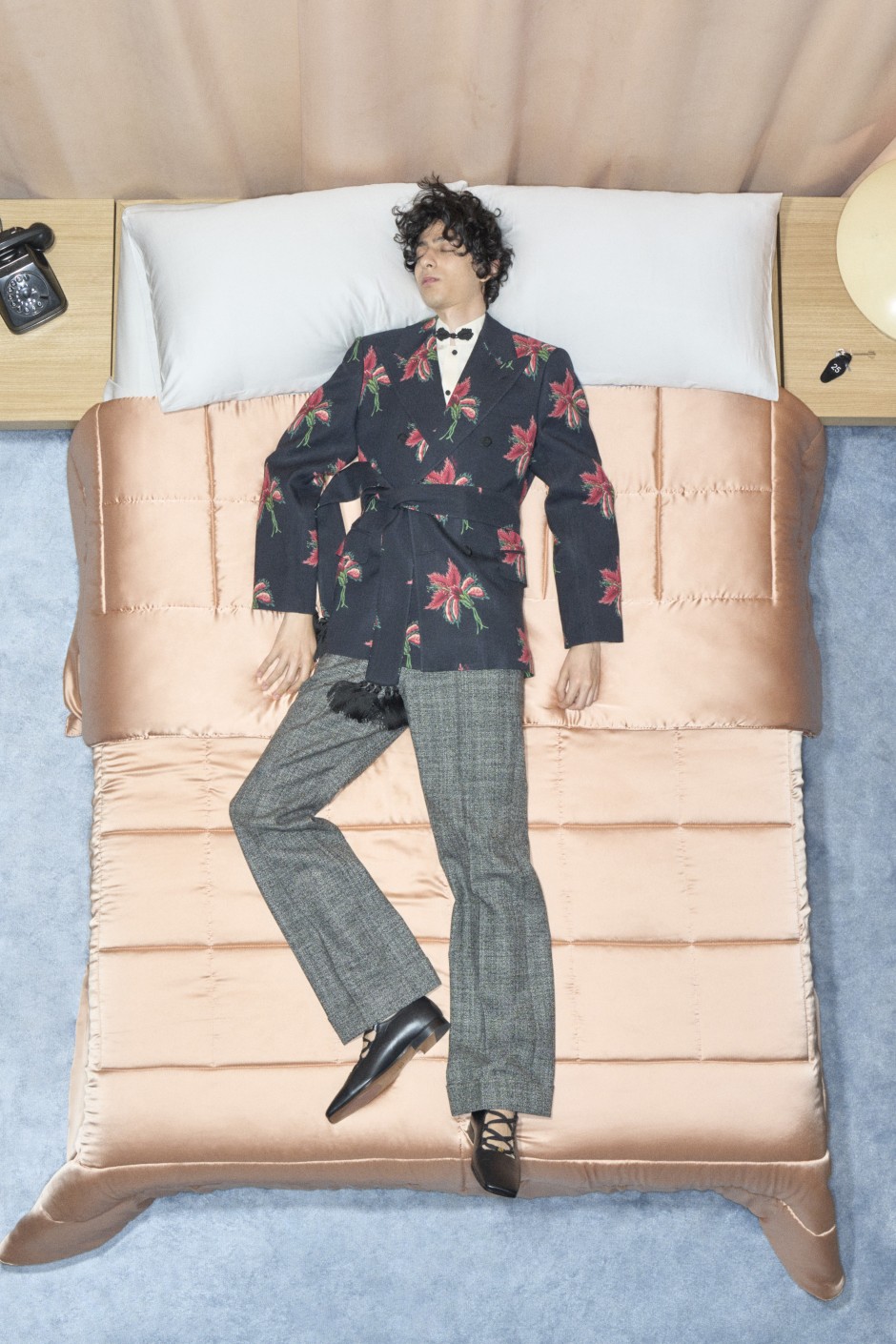 Valentino ve Alessandro Michele Bu Kez de Abartmaktan Çekinmedi