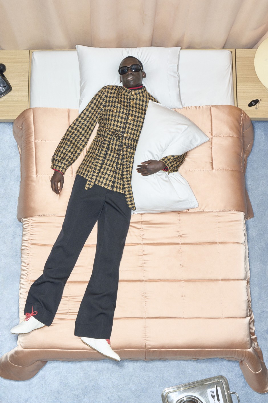 Valentino ve Alessandro Michele Bu Kez de Abartmaktan Çekinmedi