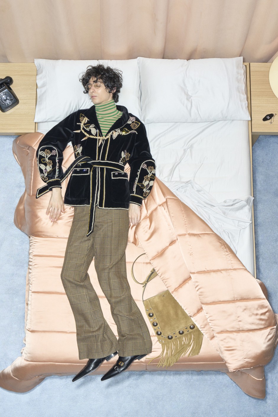 Valentino ve Alessandro Michele Bu Kez de Abartmaktan Çekinmedi