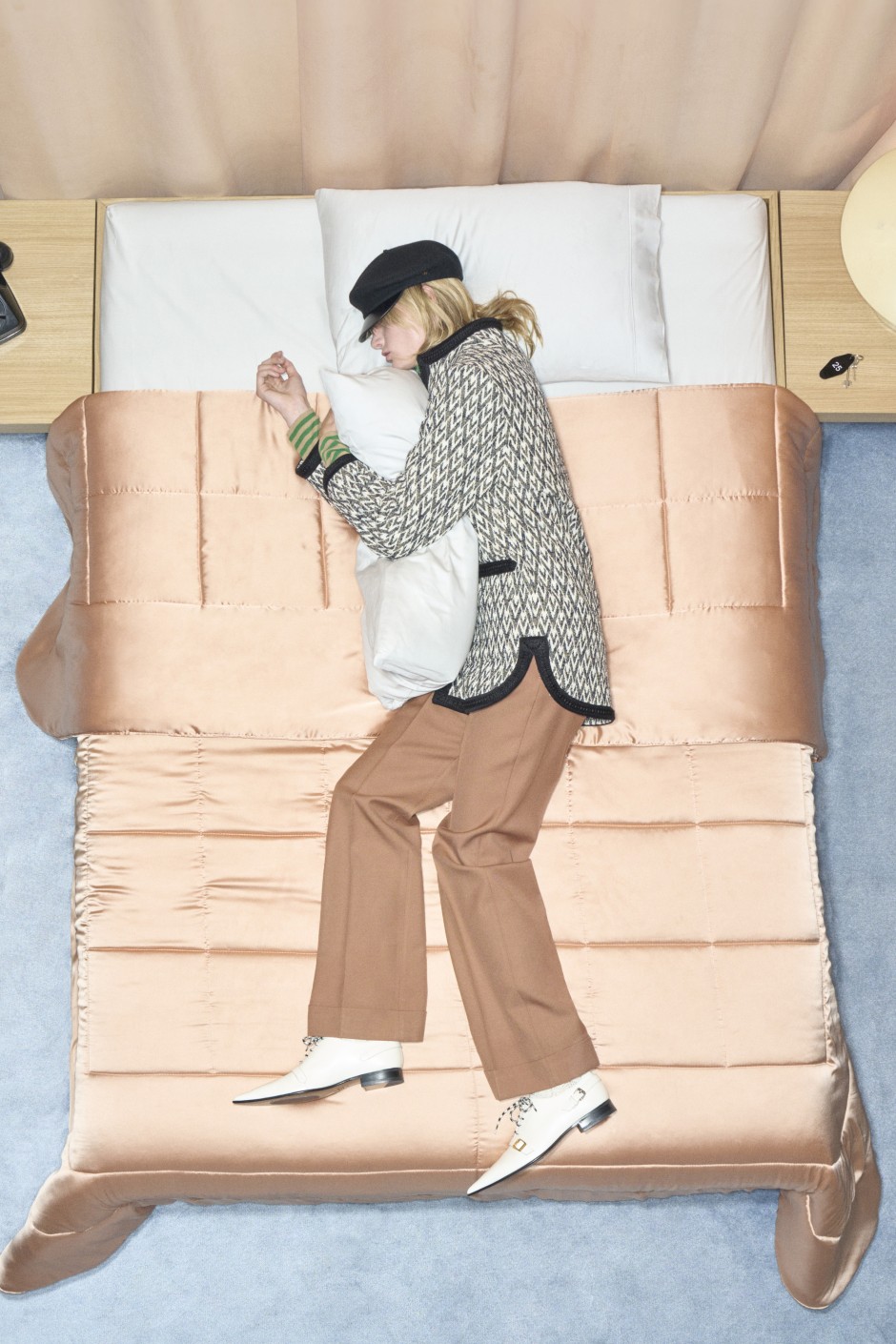 Valentino ve Alessandro Michele Bu Kez de Abartmaktan Çekinmedi