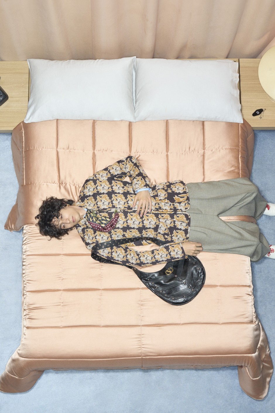 Valentino ve Alessandro Michele Bu Kez de Abartmaktan Çekinmedi