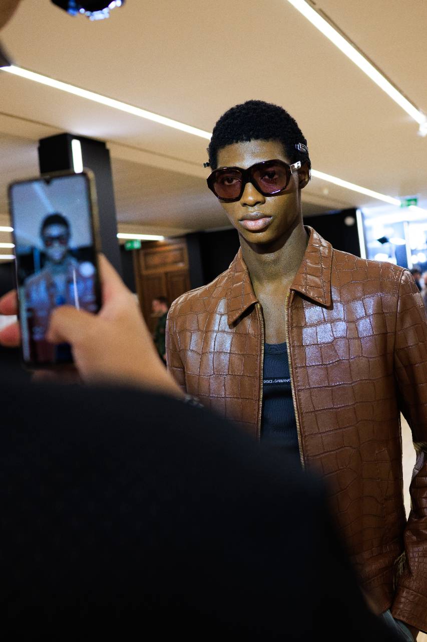 Dolce & Gabbana Defilesinde Kendinizi Adeta Bir Pijama Partisindeymiş Gibi Hissediyorsunuz